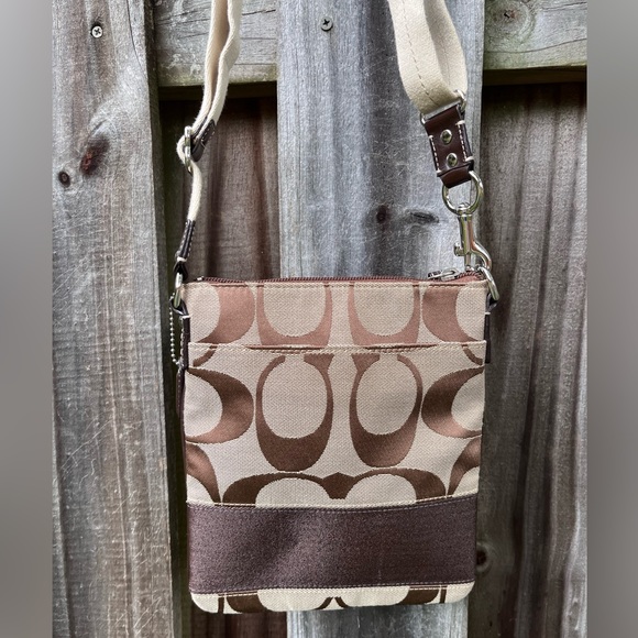 NWOT Coach Signature Stripe Crossbody Swing Pack - Picture 5 of 12